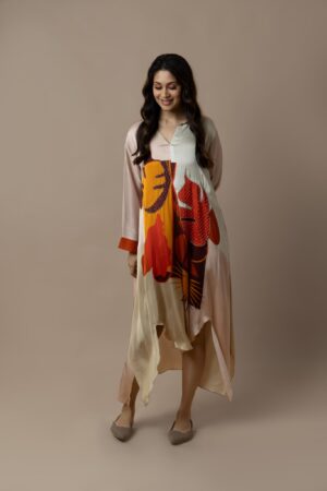 CODE 147 - Beige/white